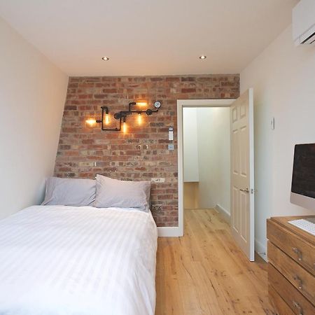 Modern Bedroom In London !! المظهر الخارجي الصورة
