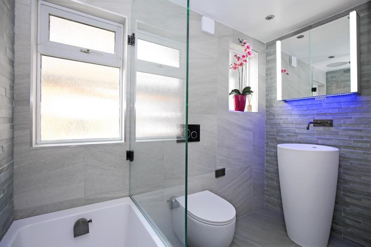 Modern Bedroom In London !! المظهر الخارجي الصورة
