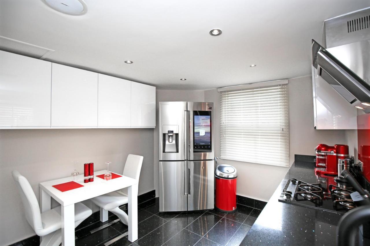 Modern Bedroom In London !! المظهر الخارجي الصورة